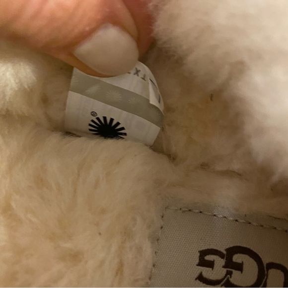 UGG | Nita Closed Back Slippers In Chestnut NEW Gift - Picture 5 of 11